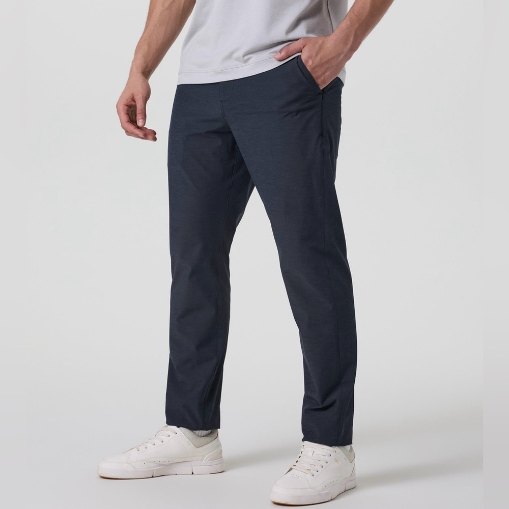 New Men’s Vuori  Aim Pant  Inseam 30” Navy Size 38” V431-s Neat